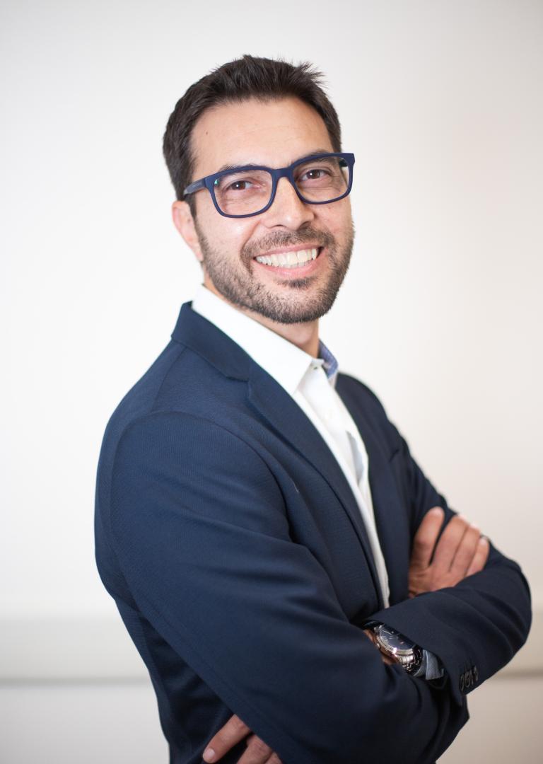 Dr. Federico Urquiola